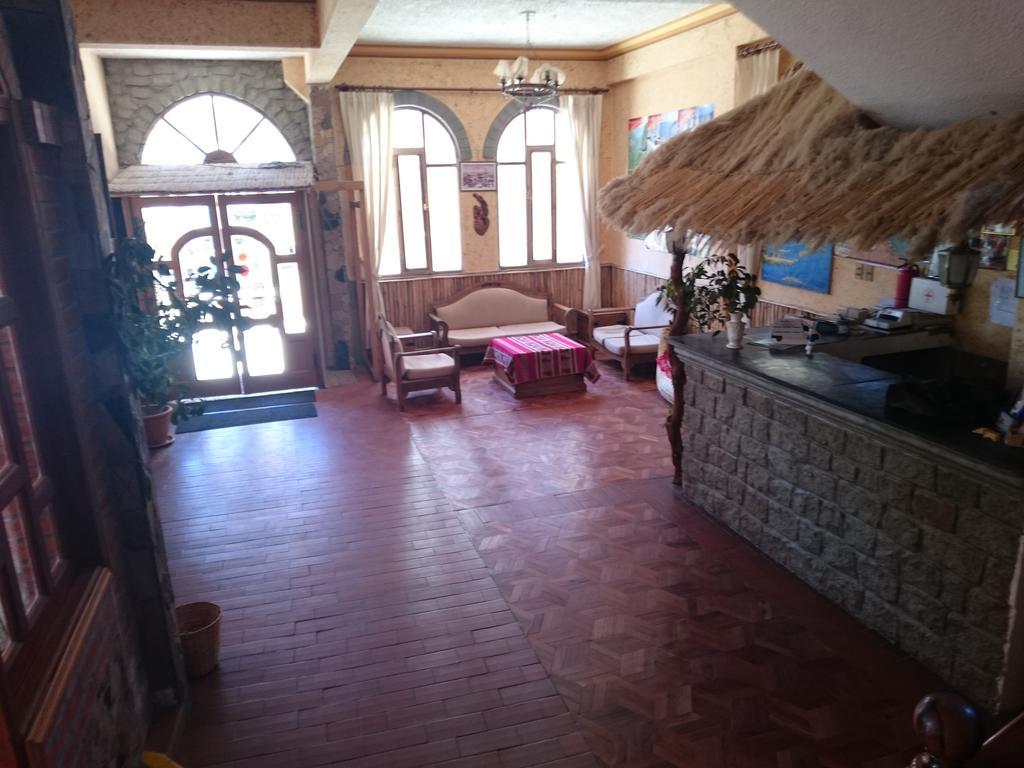 Hostal Real Los Andes Del Lago Copacabana  Ngoại thất bức ảnh
