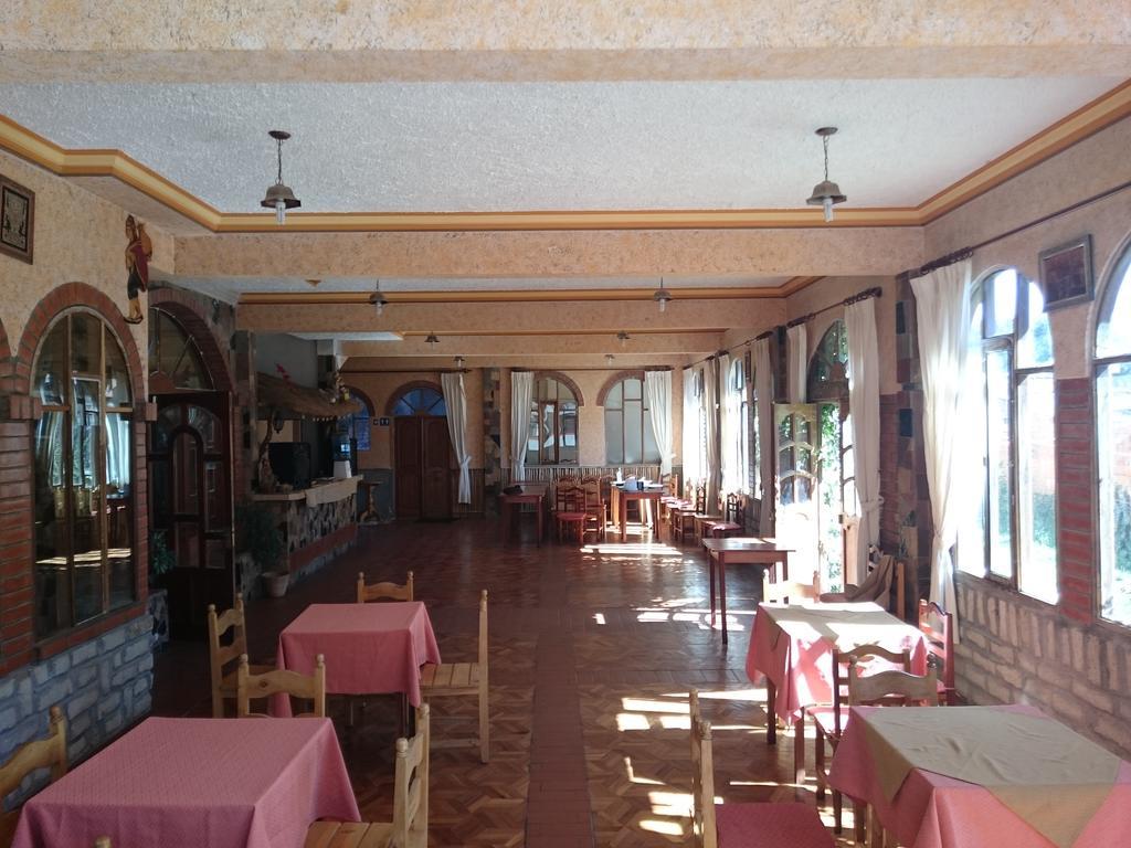 Hostal Real Los Andes Del Lago Copacabana  Ngoại thất bức ảnh