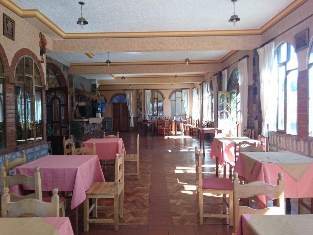 Hostal Real Los Andes Del Lago Copacabana  Ngoại thất bức ảnh