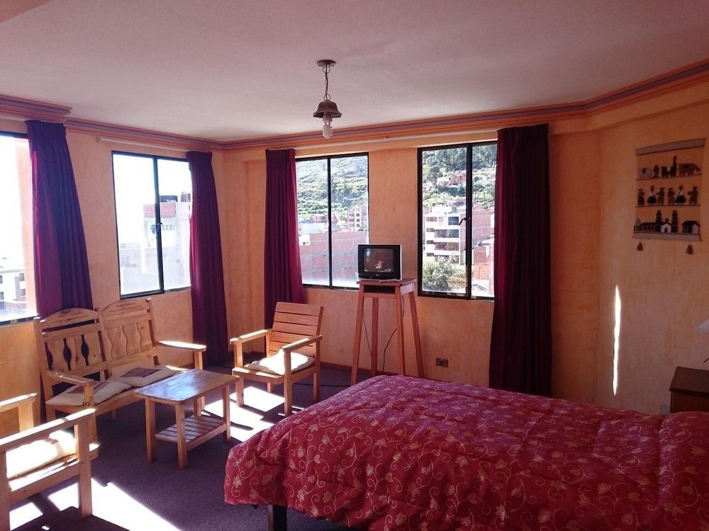 Hostal Real Los Andes Del Lago Copacabana  Ngoại thất bức ảnh